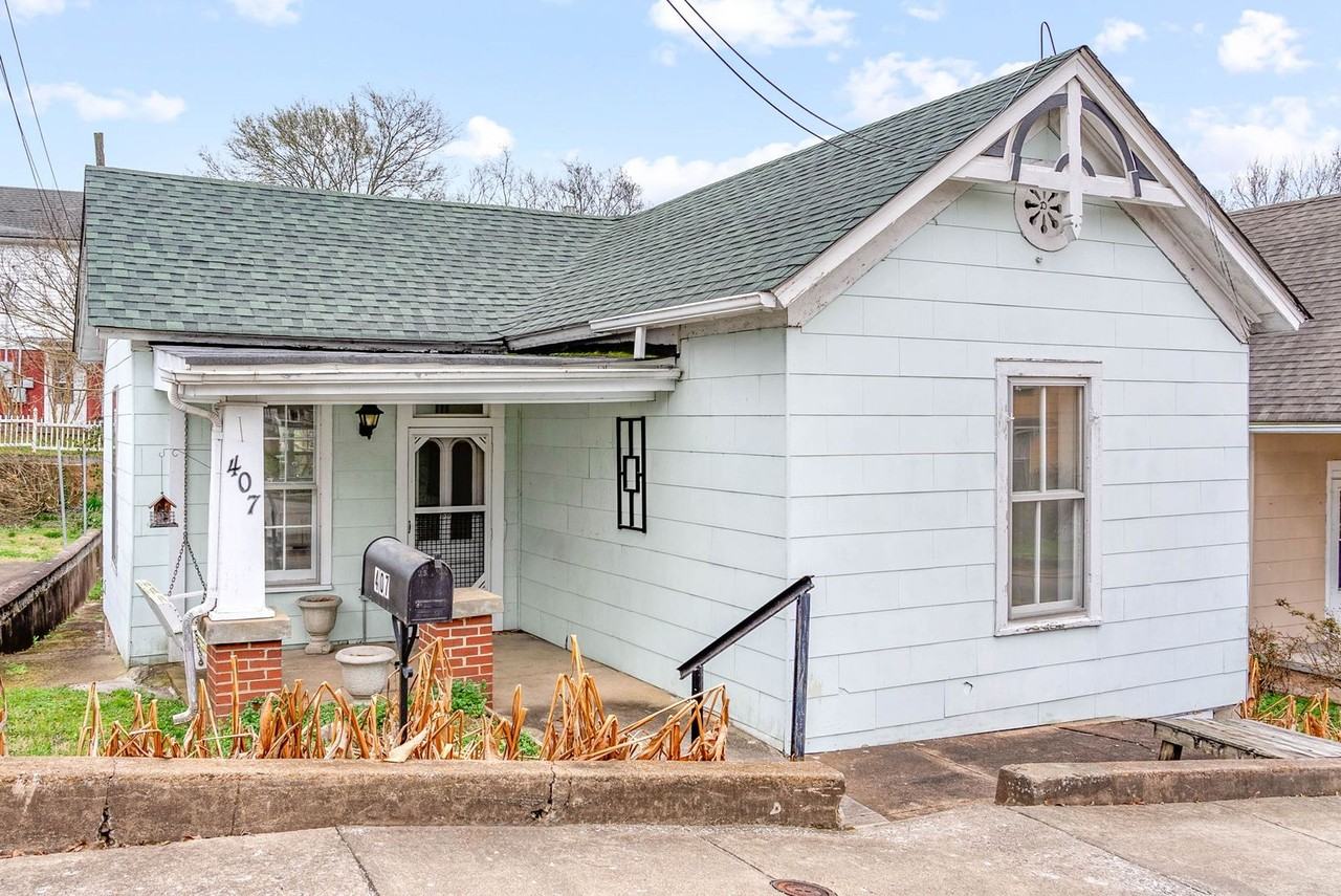 407 S 2nd St - Photo 4 of 26