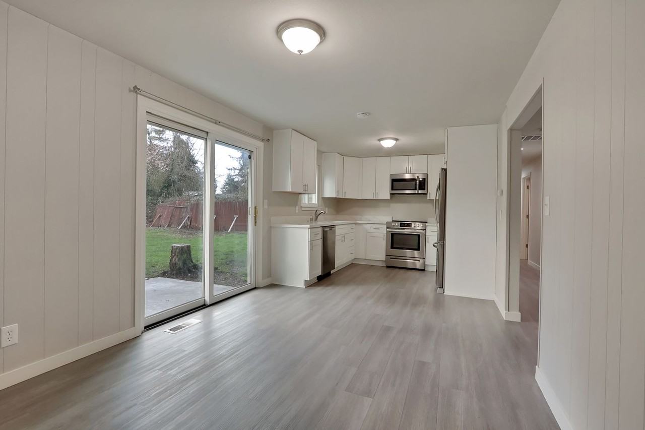 1625 Alder St Se - Photo 4 of 20