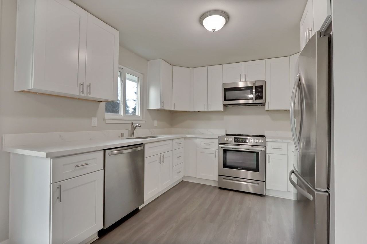1625 Alder St Se - Photo 5 of 20