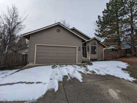 1147 Ne Viking Ct - Photo 1 of 1
