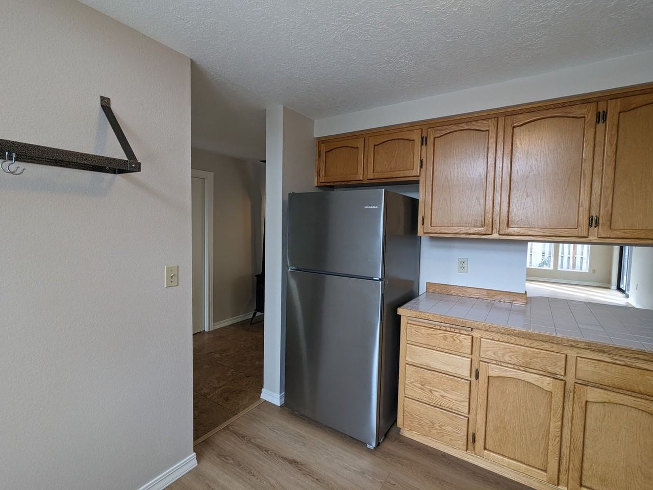1147 Ne Viking Ct - Photo 5 of 29