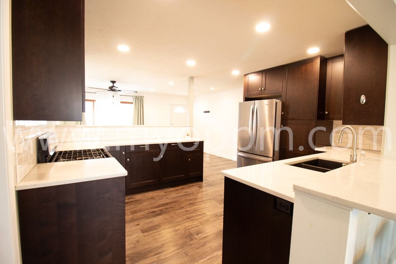 3607 S 97th St - Photo 2 of 29