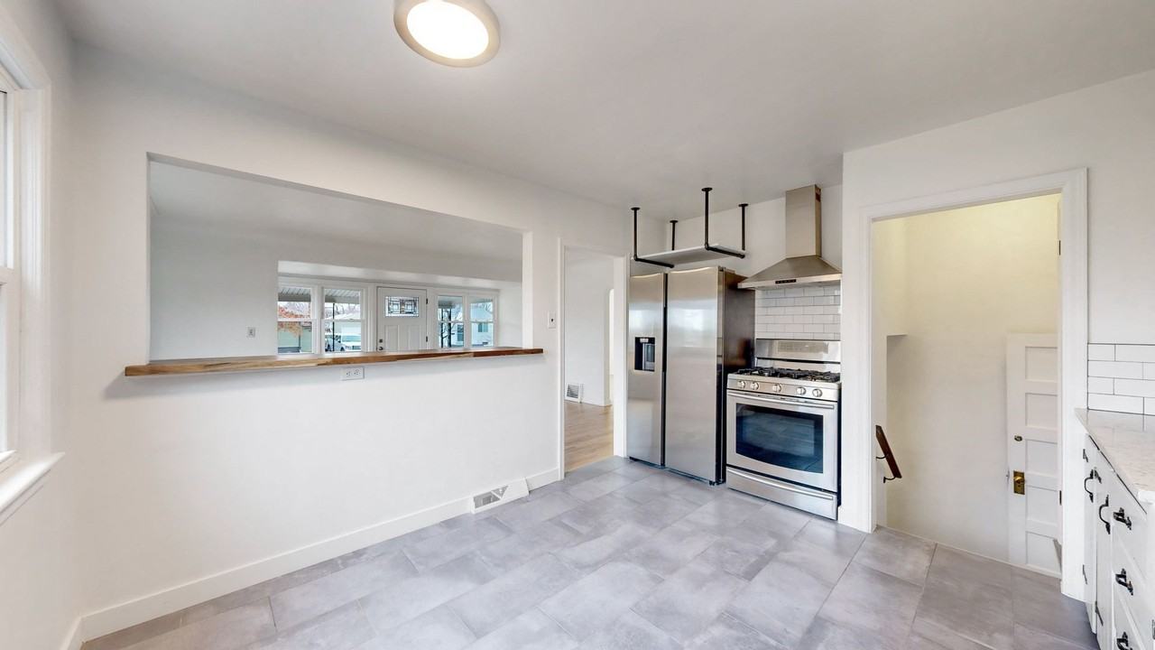 3090 S Marion St - Photo 6 of 36