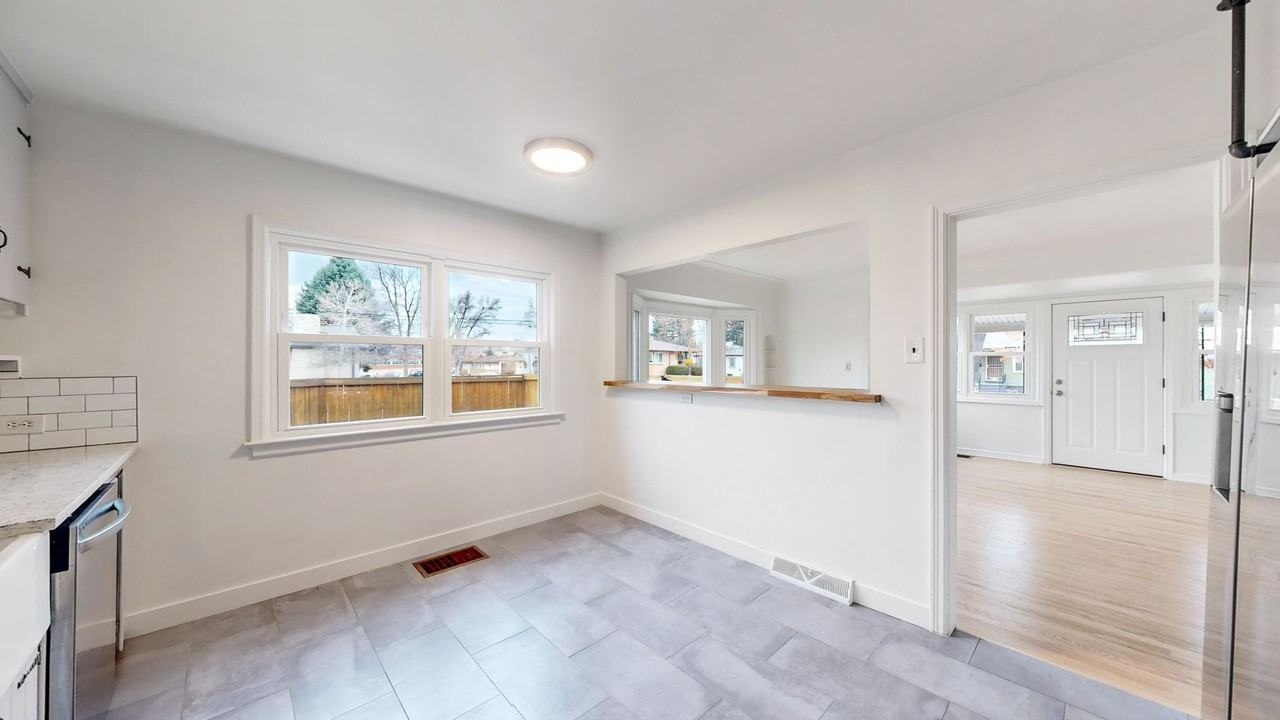 3090 S Marion St - Photo 7 of 36