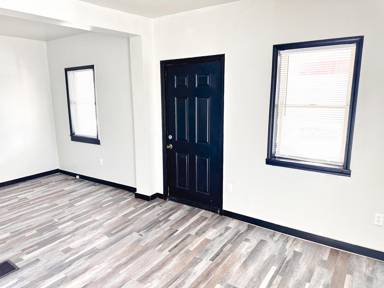 15 Winterroth St - Photo 3 of 16