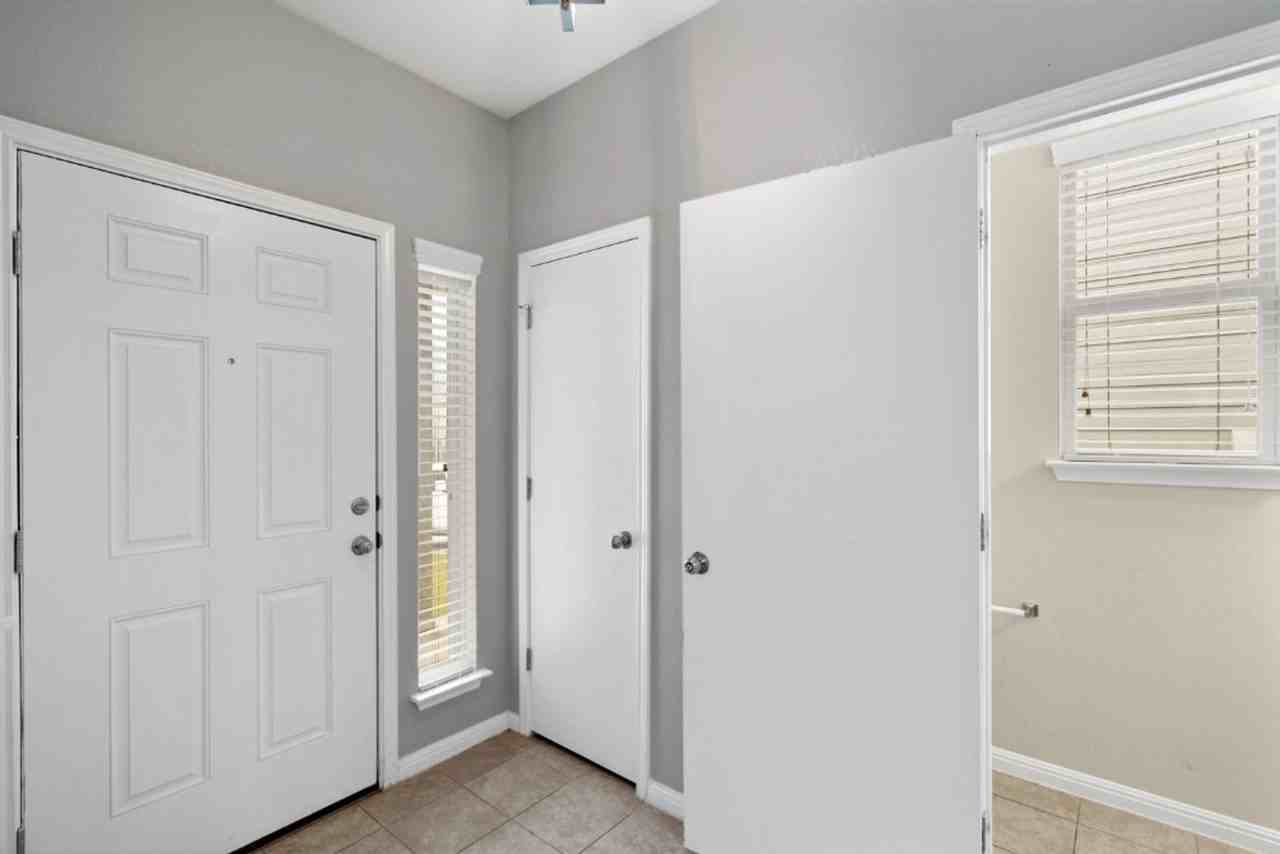 467 Twisted Oaks Ln - Photo 4 of 28