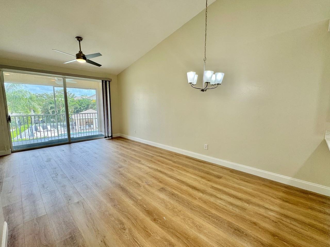 328 Bradstrom Cir - Photo 6 of 23