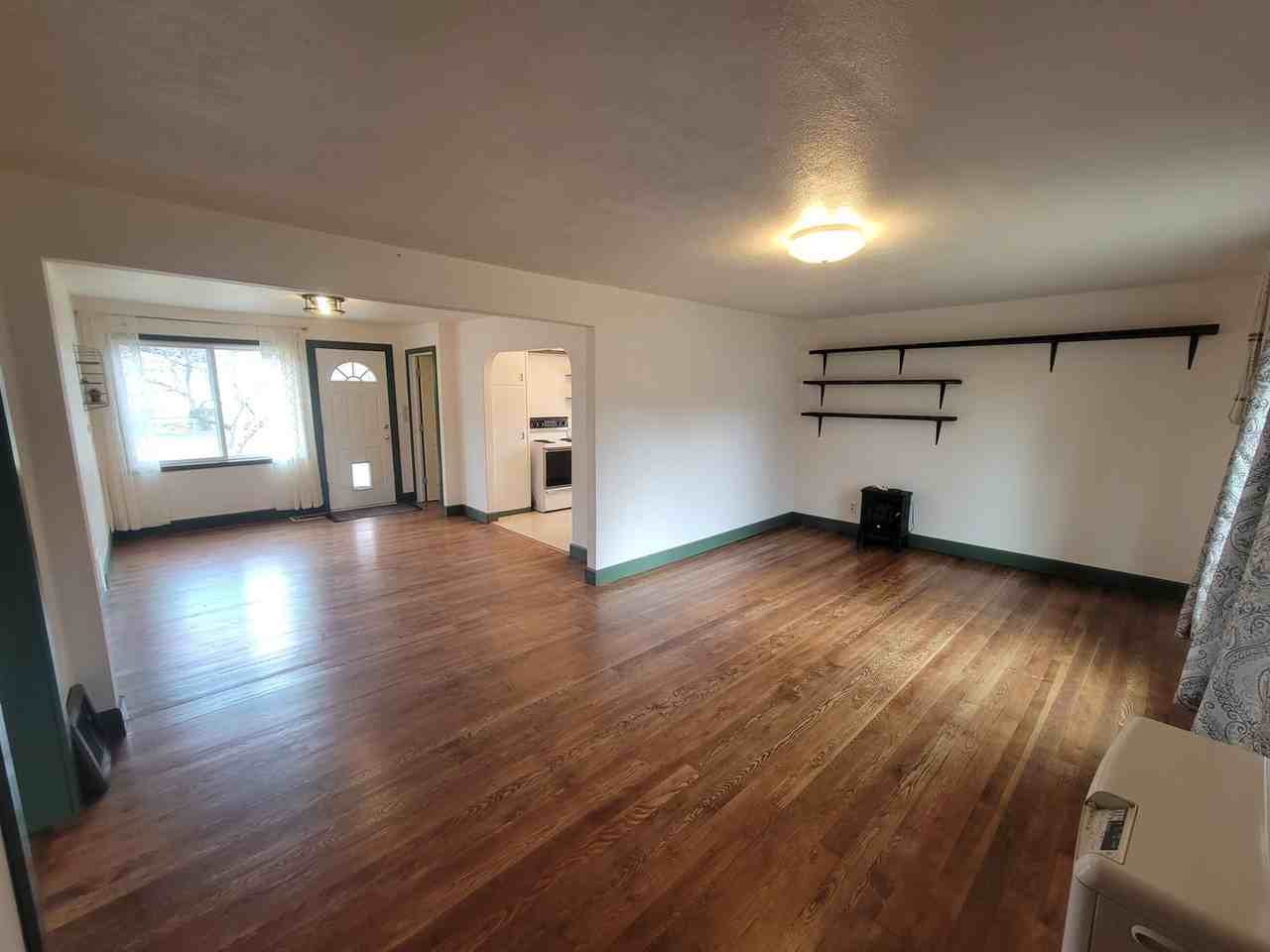 657 Maple Ave - Photo 2 of 19