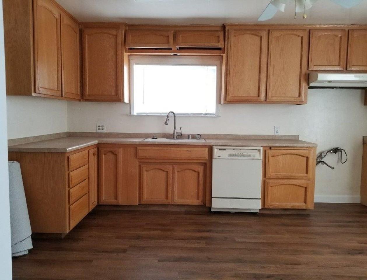 13400 Rosedale Highway - Photo 4 of 10