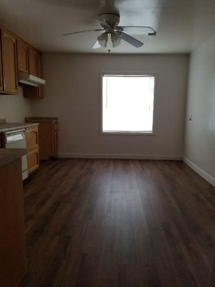 13400 Rosedale Highway - Photo 5 of 10