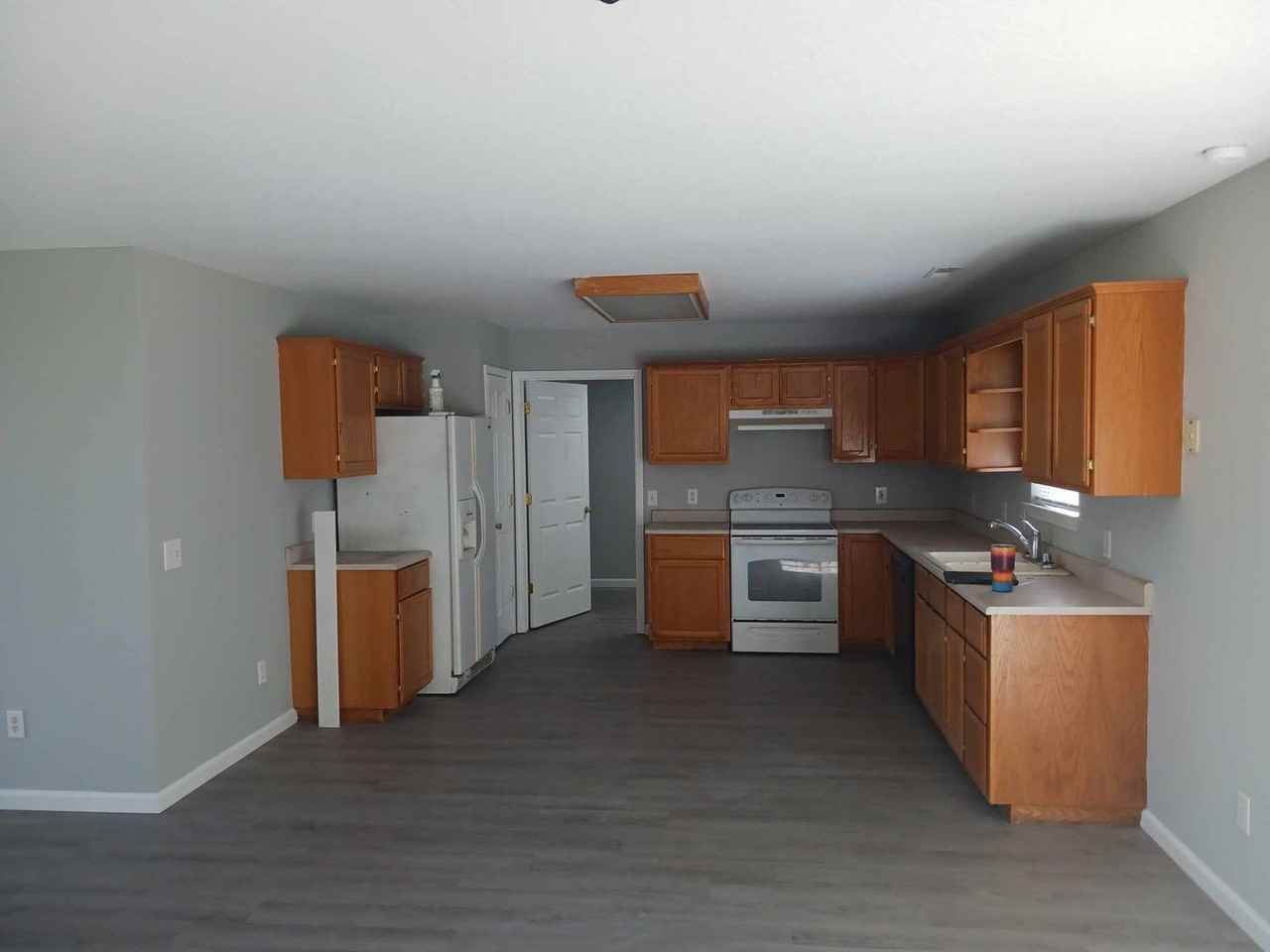 304 Lauderdale Dr - Photo 3 of 8