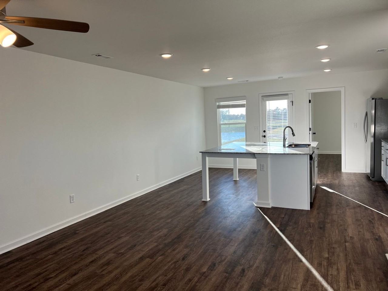 608 Short Leaf Ln - Photo 2 of 26