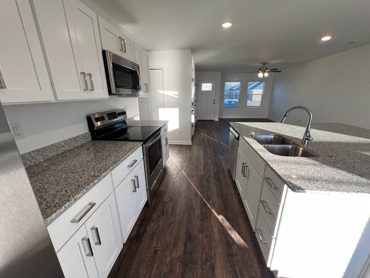 608 Short Leaf Ln - Photo 7 of 26