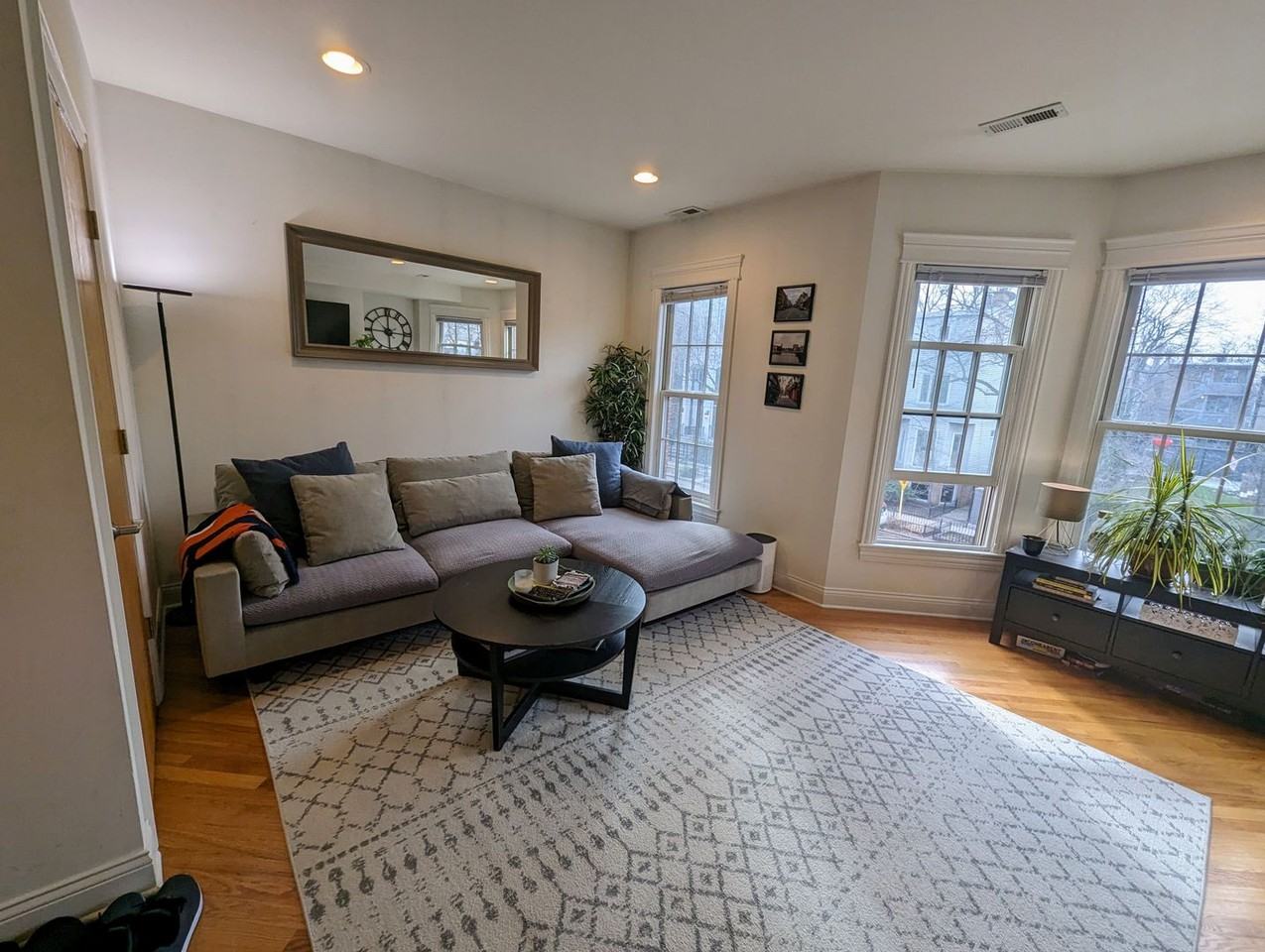 1118 W Wrightwood - Photo 2 of 28