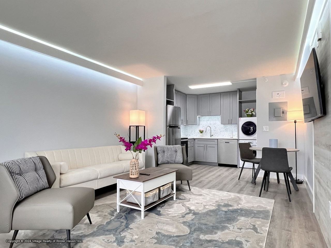 The Jade - Photo 4 of 43