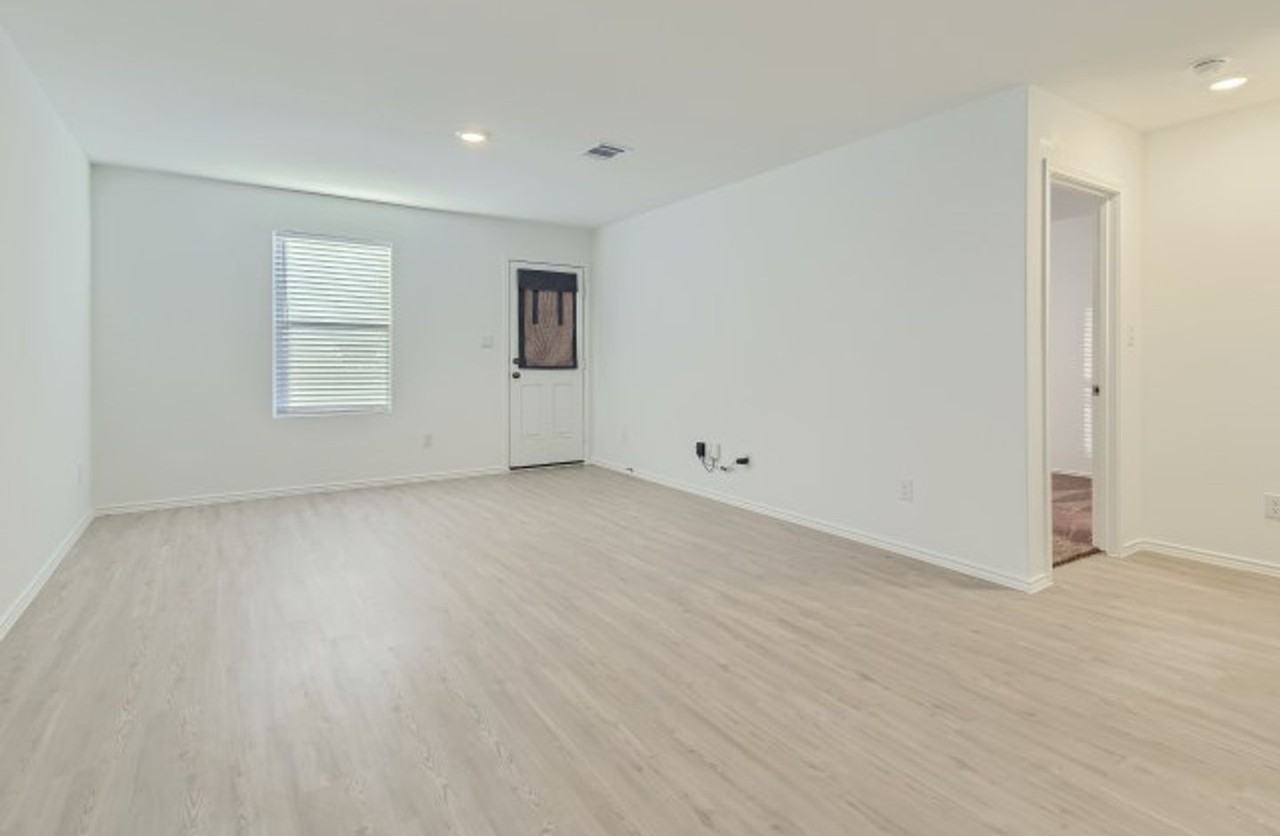 3414 Jacobs Wls - Photo 2 of 11