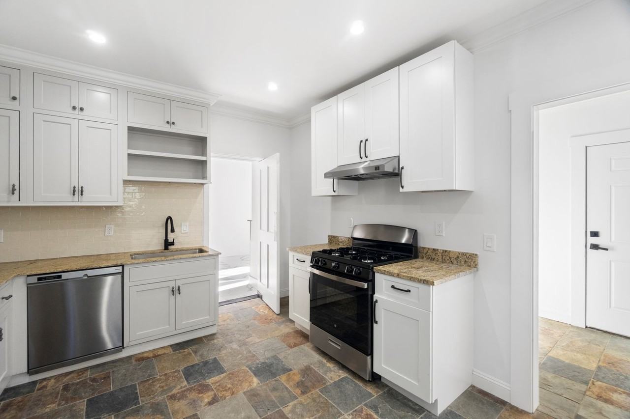 54 Trumbull Street - Photo 3 of 50