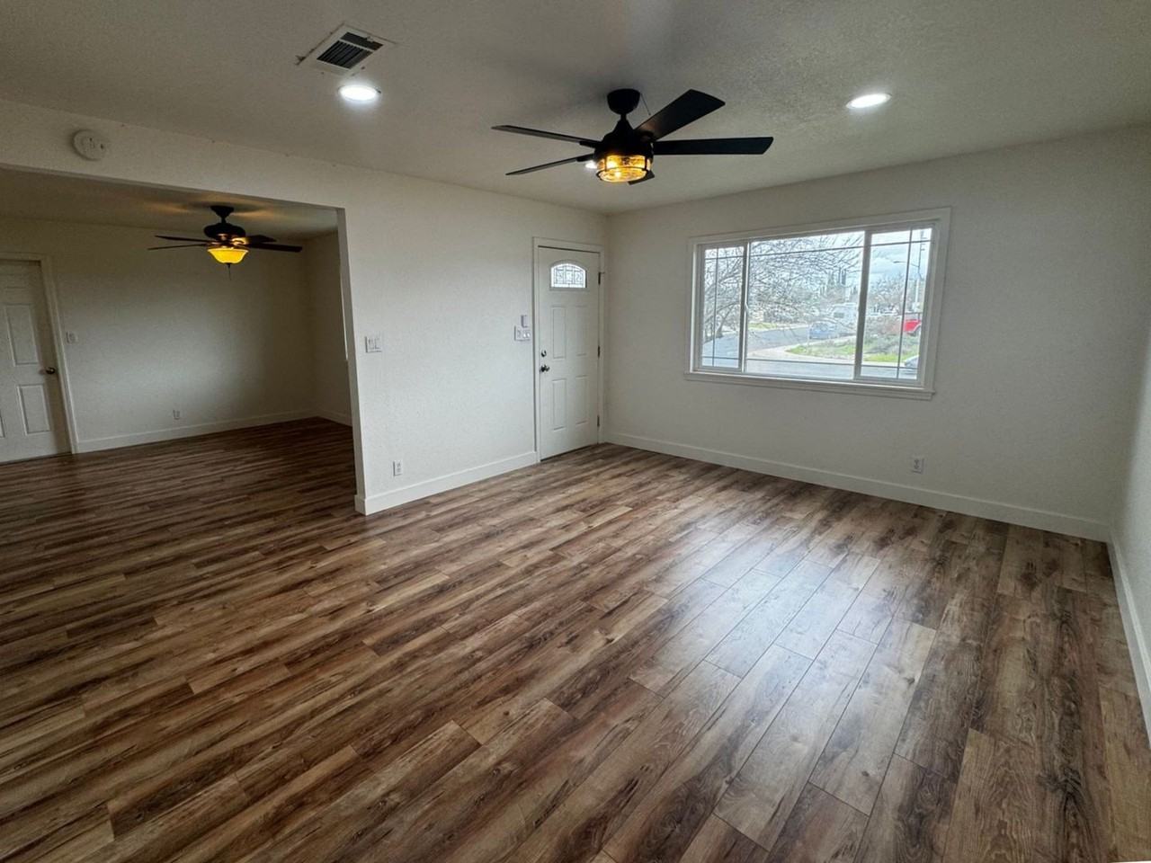 2129 Del Monte St - Photo 2 of 19