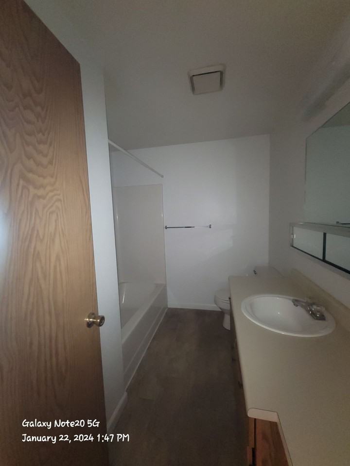 2101 Poplar Dr # 66 Medford Oregon - Photo 7 of 10