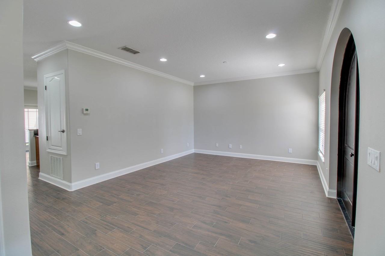 1761 Indiana Ave - Photo 4 of 24