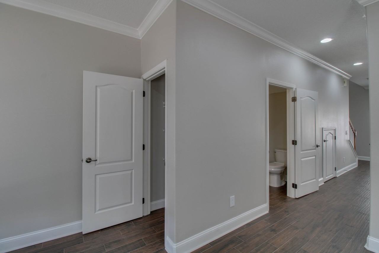 1761 Indiana Ave - Photo 6 of 24