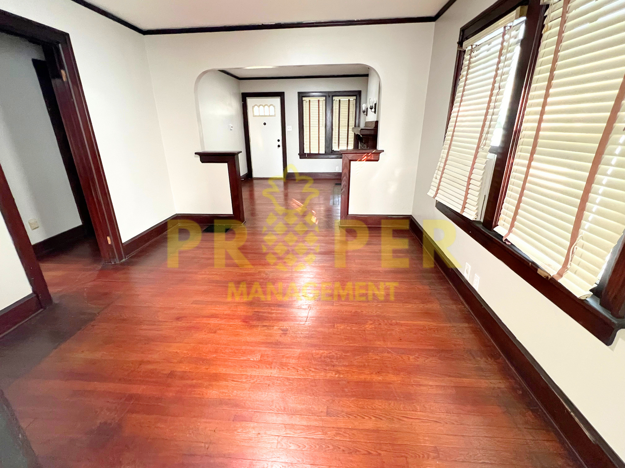 613 Taylor St - Photo 2 of 11