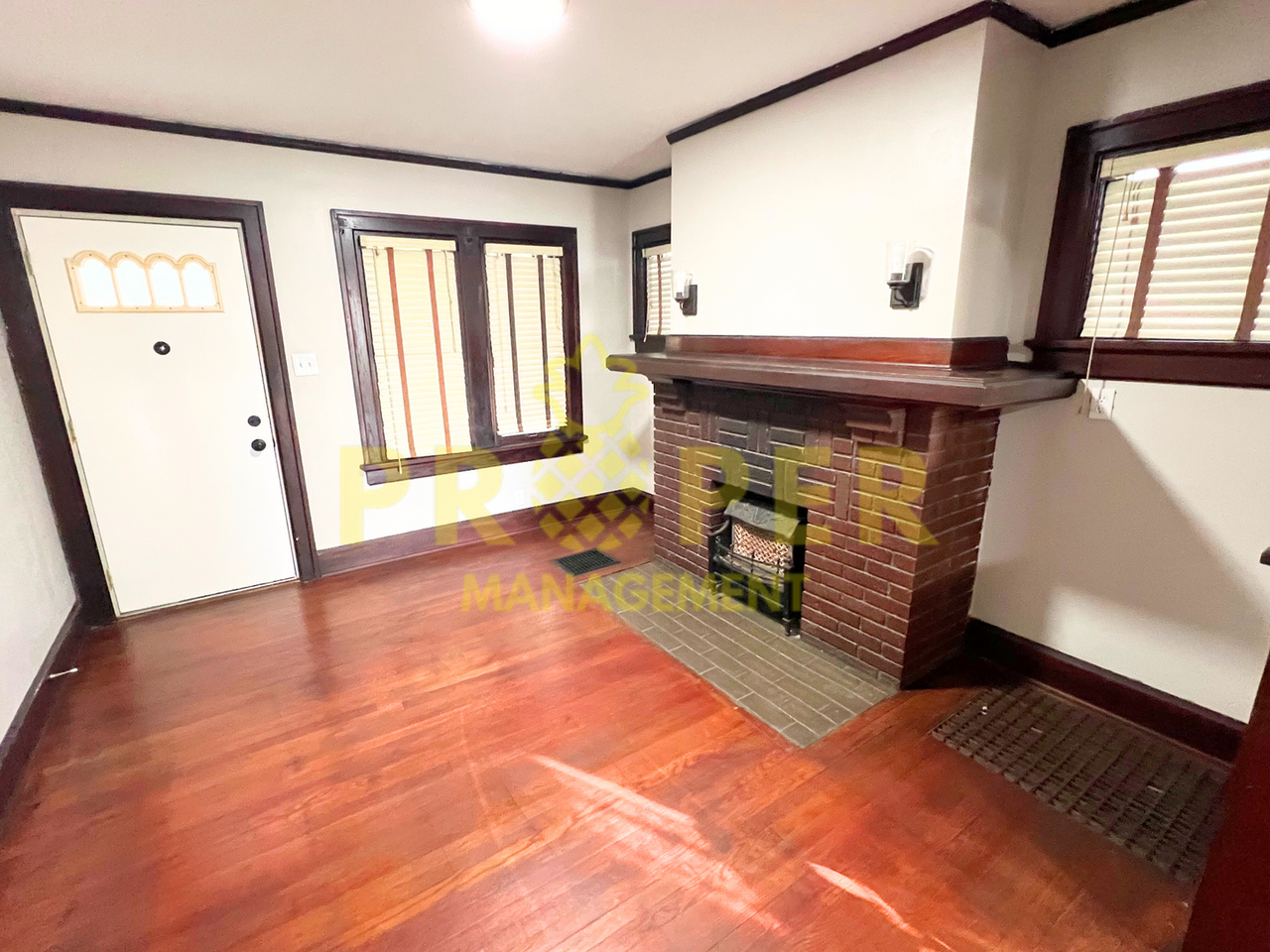 613 Taylor St - Photo 3 of 11