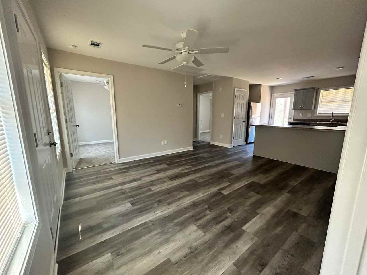 529 31st Ave E - Photo 5 of 21