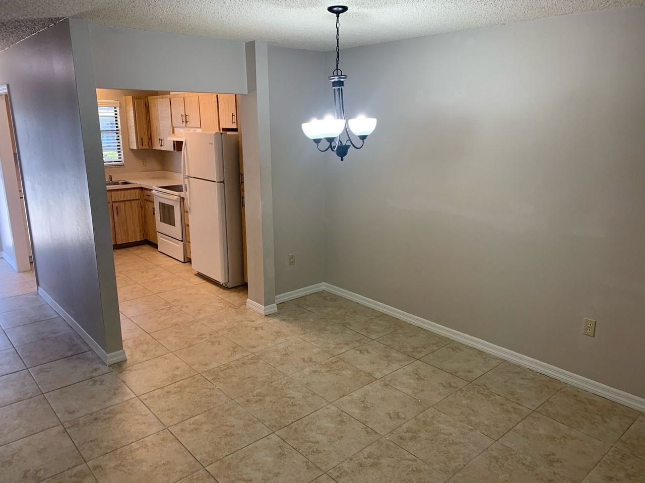 606 Park St - Photo 6 of 12