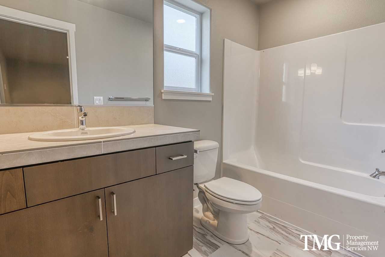 4806 Ne 37th Ct - Photo 2 of 18