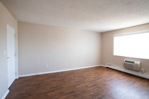 featured image of 481 W Prentice Ave