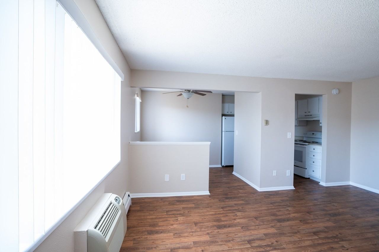 Prentice House Apartments - Photo 2 of 33