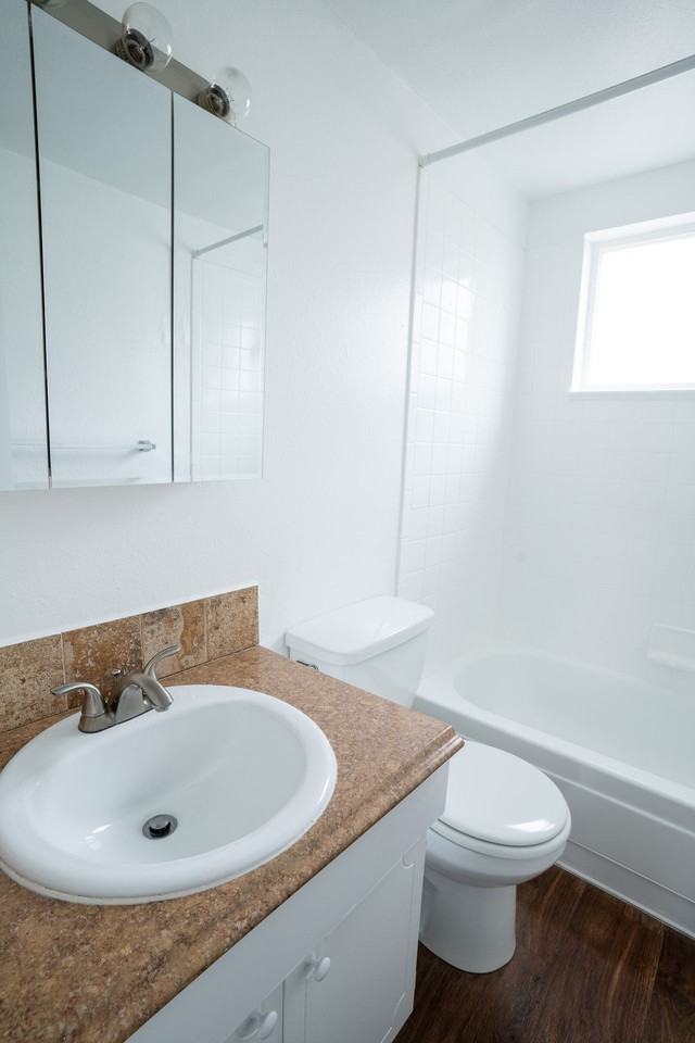 Knollwood and Tanglewood Apartments - Photo 7 of 36