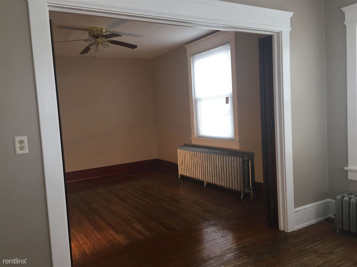 296 Brown St - Photo 3 of 12