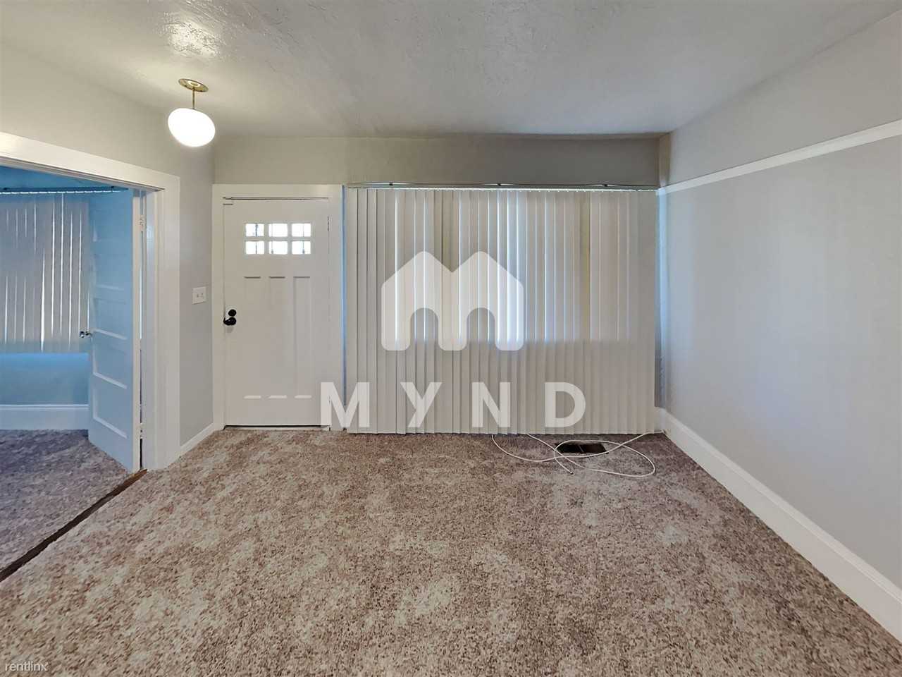 1061 Aileen St - Photo 3 of 23