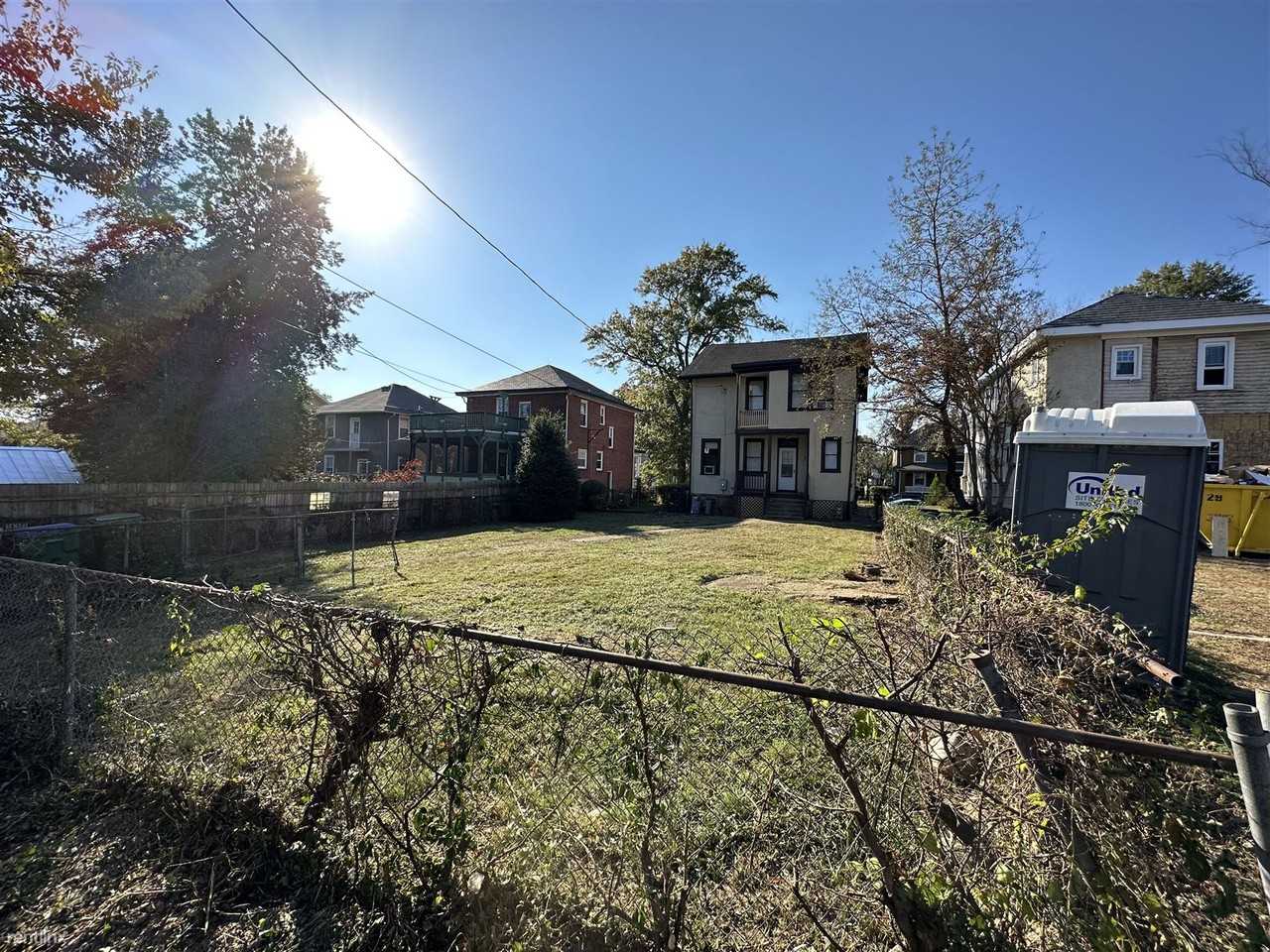 3217 Fendall Ave - Photo 2 of 17