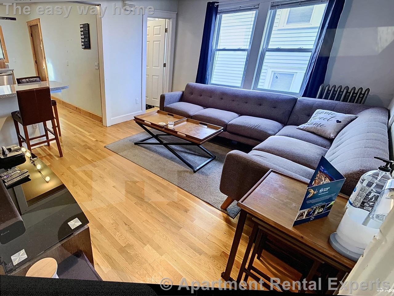 18 Bond St #1 - Photo 2 of 10