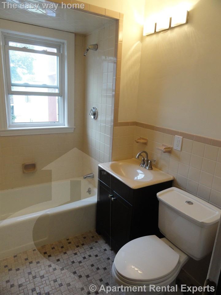 18 Bond St #1 - Photo 6 of 10