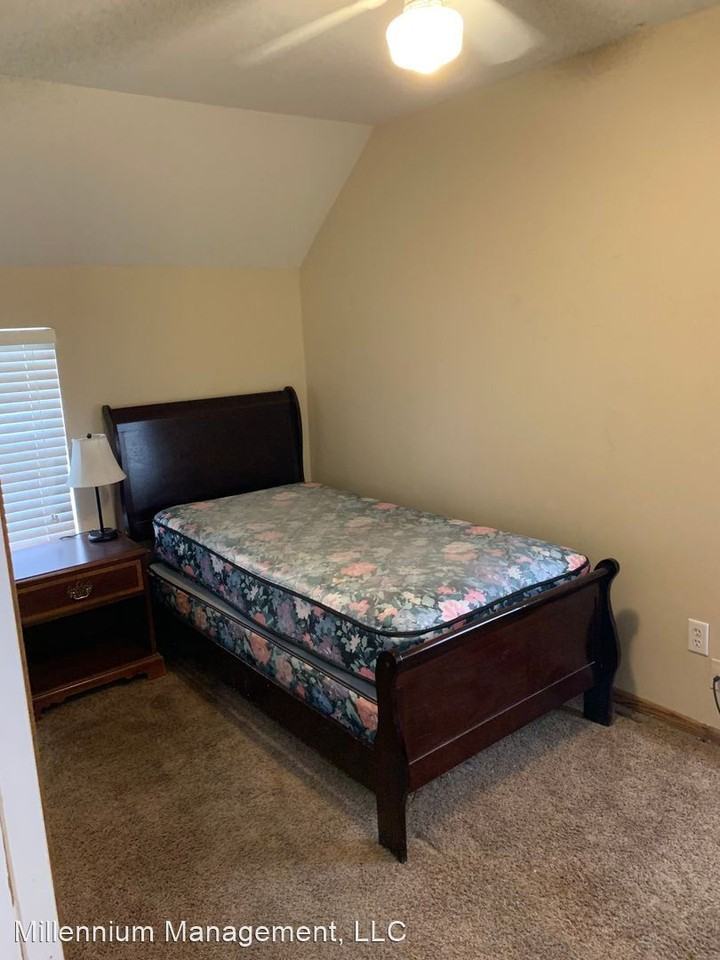 293 Wilder St - Photo 3 of 17