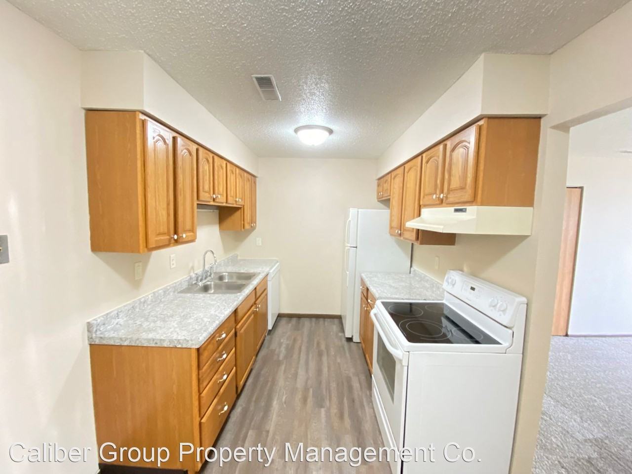 3729 W 9th Street - Photo 3 of 9