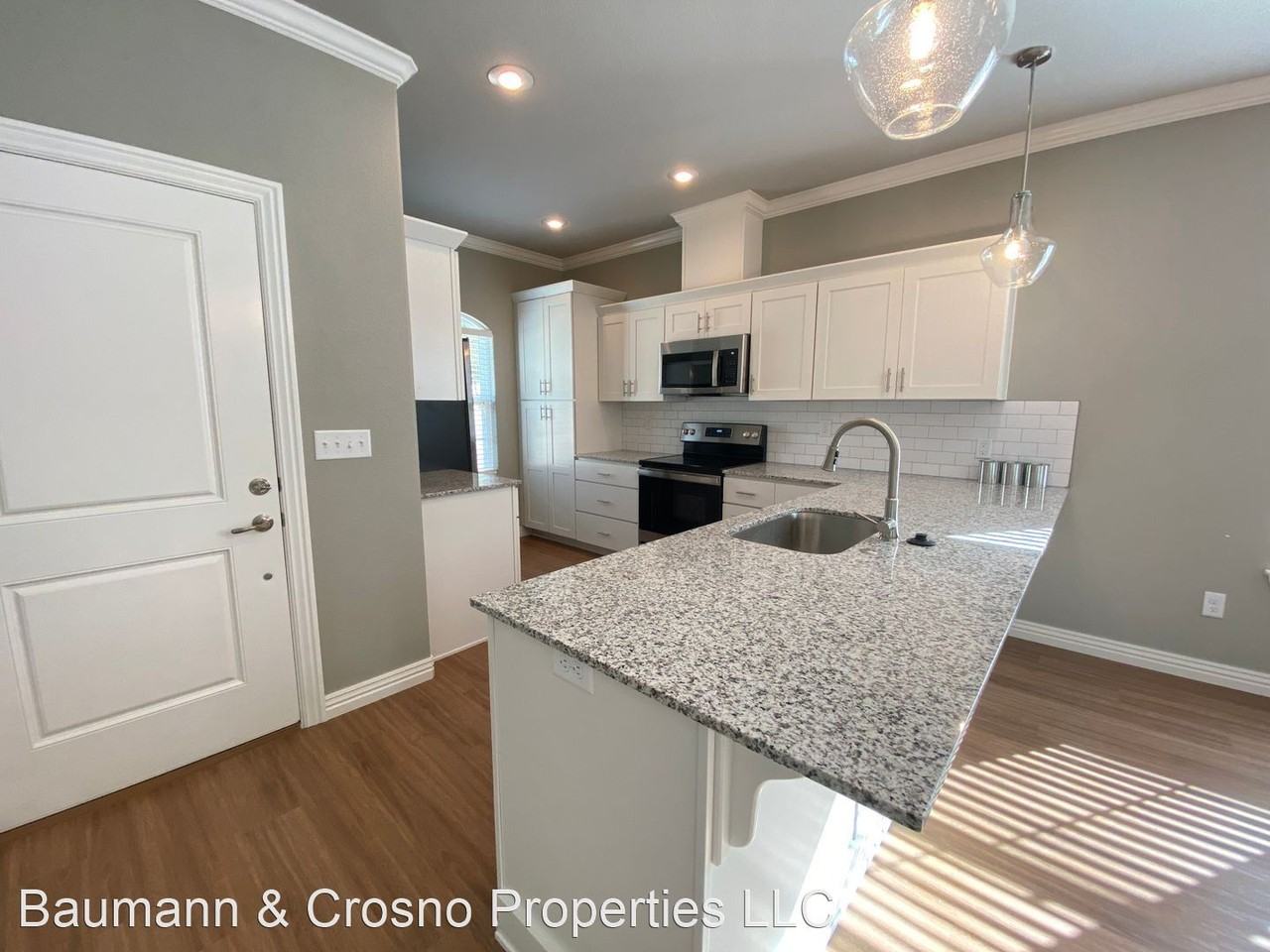 2049 N Penelope Ln - Photo 3 of 16