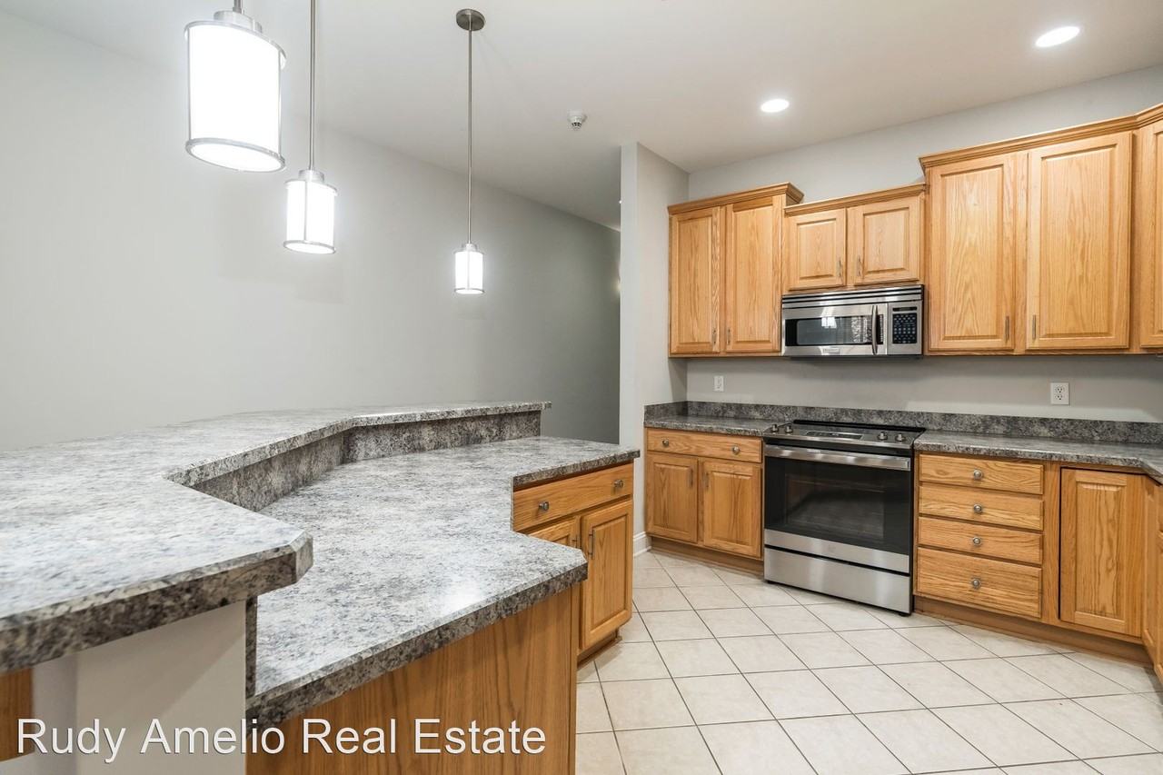 CENTER CITY ALLENTOWN - Photo 3 of 11