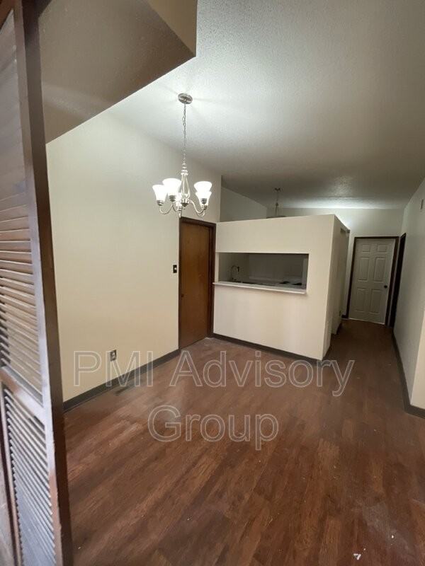 2927 Sw Atwood Ave #2 - Photo 3 of 7