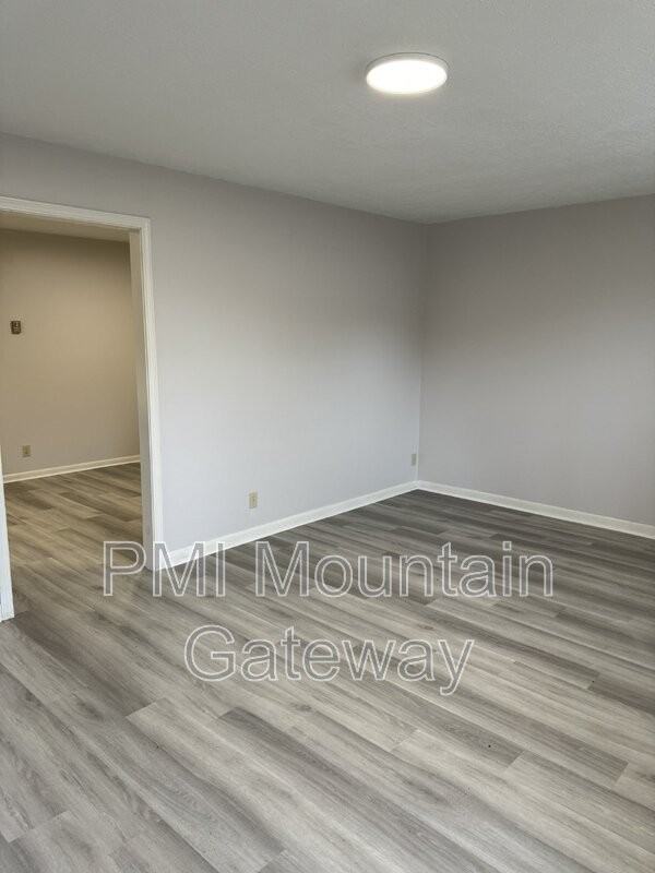 62 Brittany Cir - Photo 2 of 9