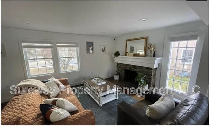 316 S Main St - Photo 3 of 12