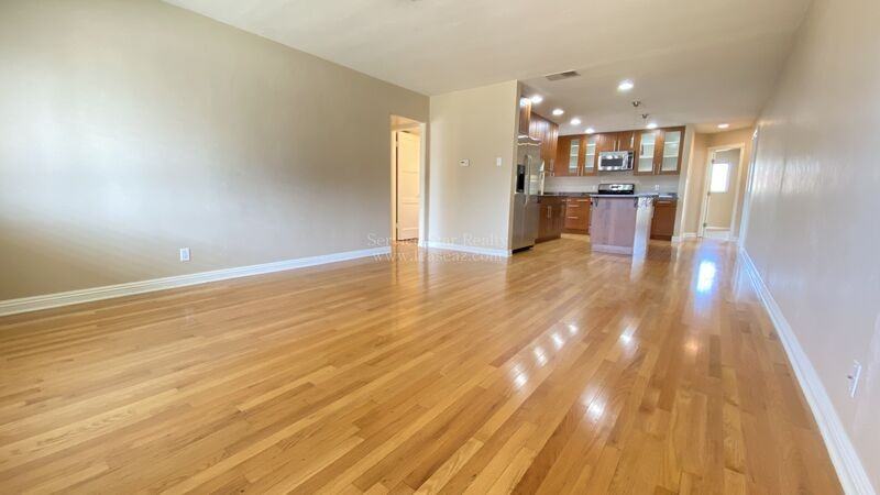 1114 E Oregon Ave - Photo 2 of 30