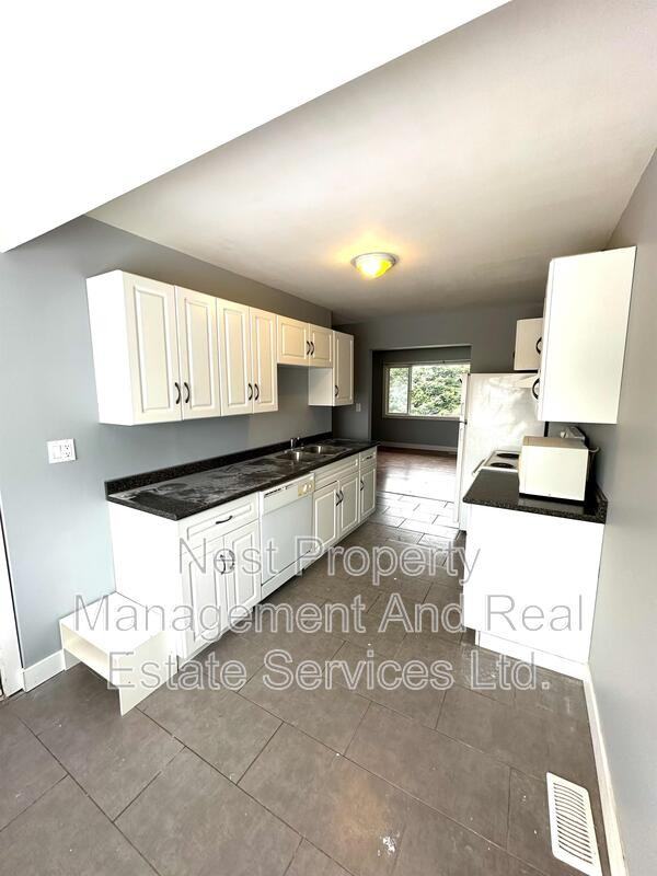 20 Hawk St - Photo 2 of 13
