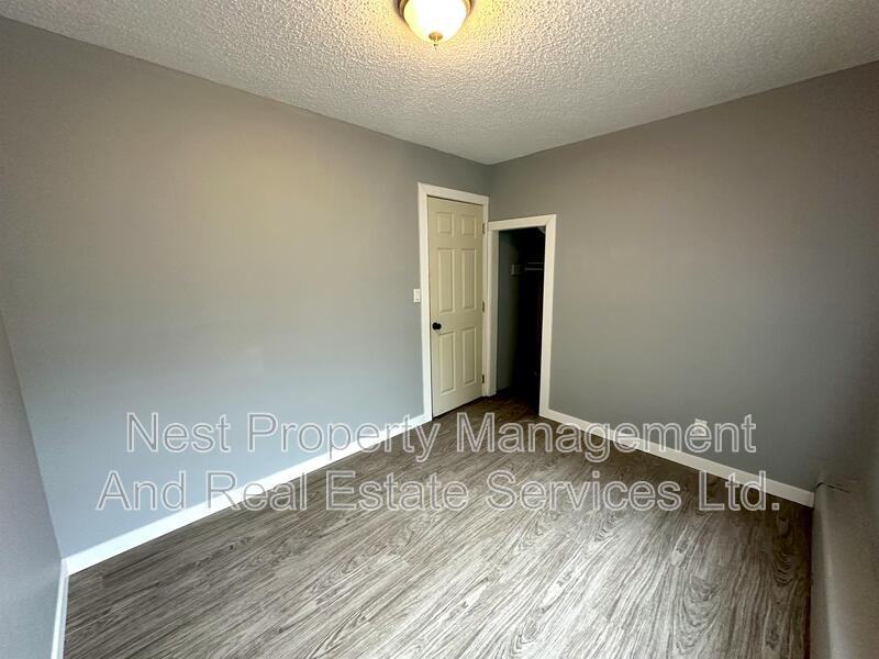 20 Hawk St - Photo 7 of 13