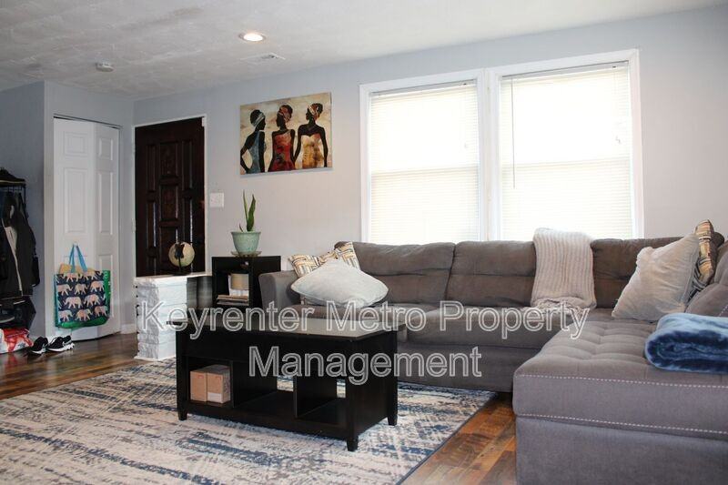 1806 Palmer Park Rd - Photo 2 of 33