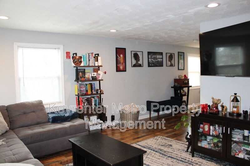 1806 Palmer Park Rd - Photo 3 of 33
